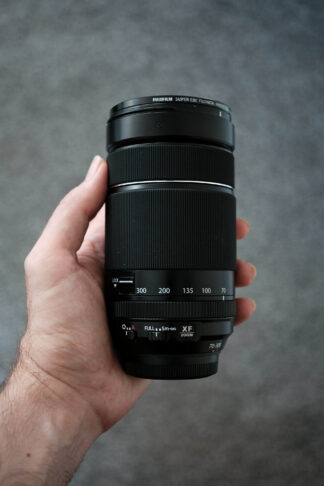Weighing only 580g, the Fuji 70-300 is light and very compact
