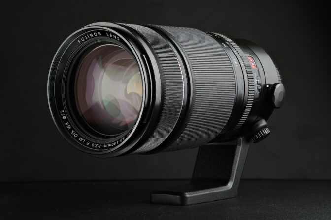 Similar to the other red badge zooms, the Fuji 50-140mm features a metal construction and weather sealing.